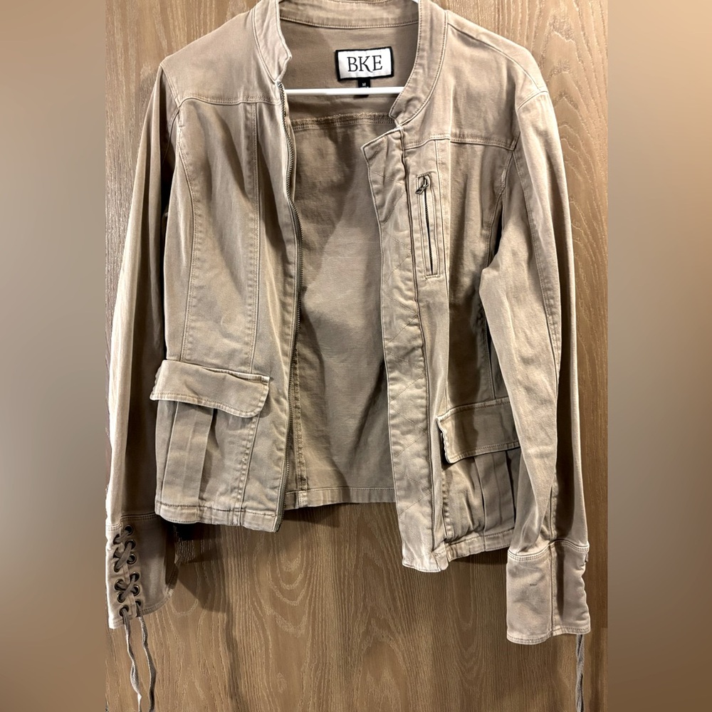 Buckle jacket.